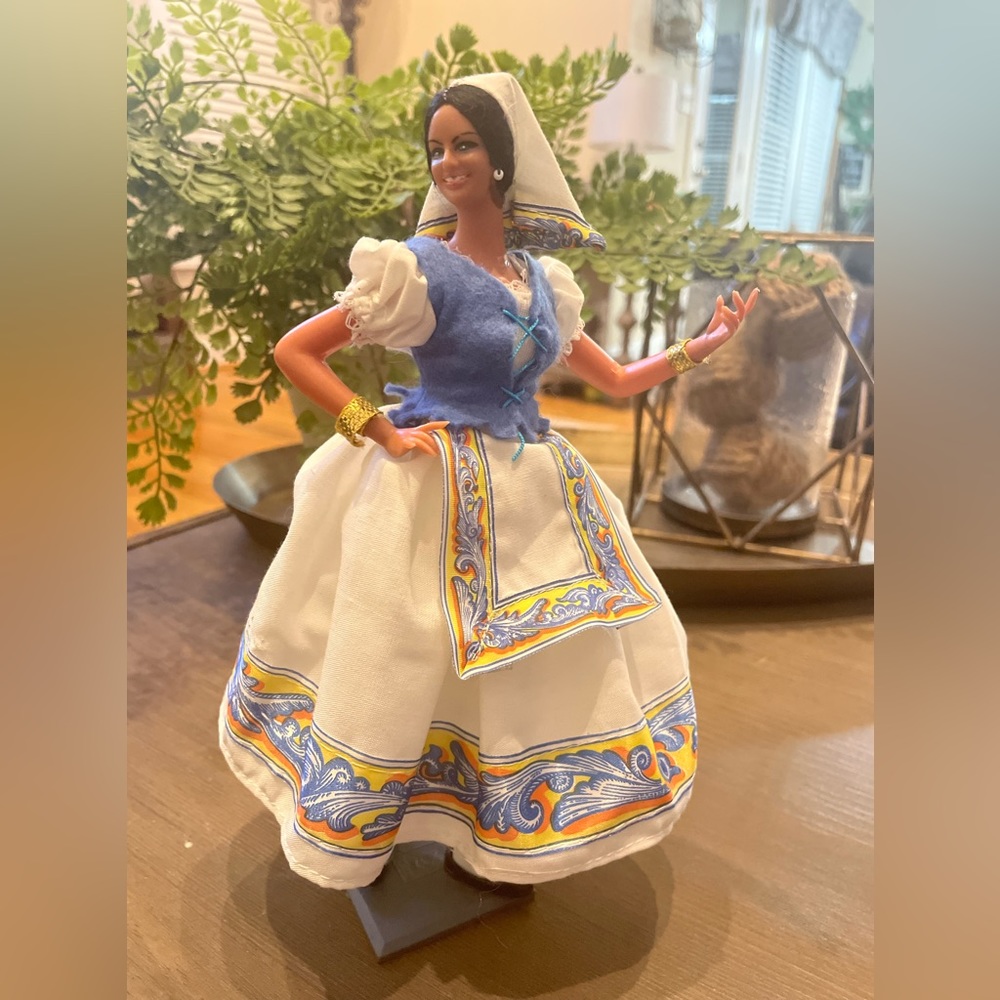 MARIN DOLL, vintage chiclana